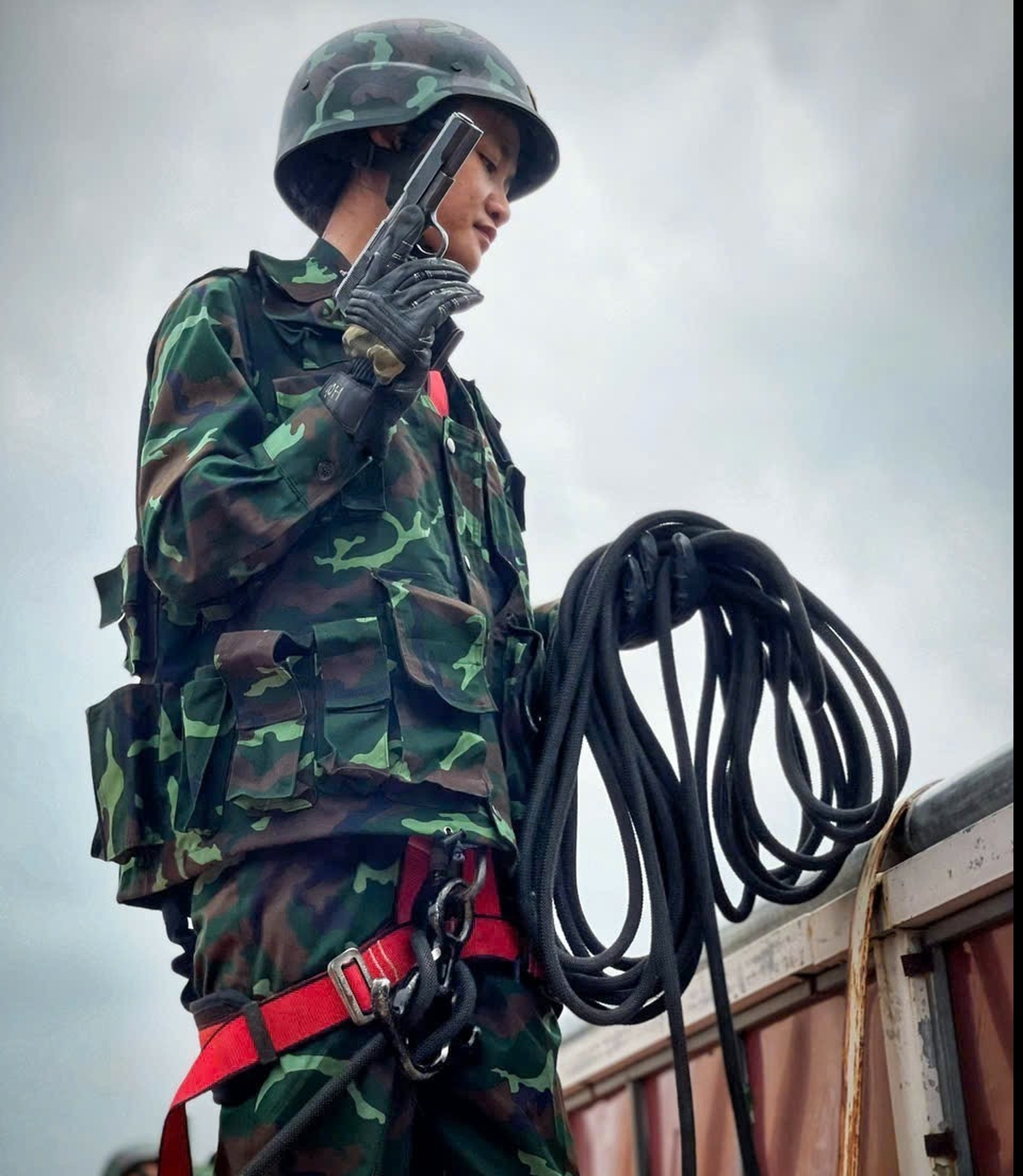 Cảm phục 2 "bóng hồng" được vinh danh gương mặt trẻ tiêu biểu toàn quân- Ảnh 3.