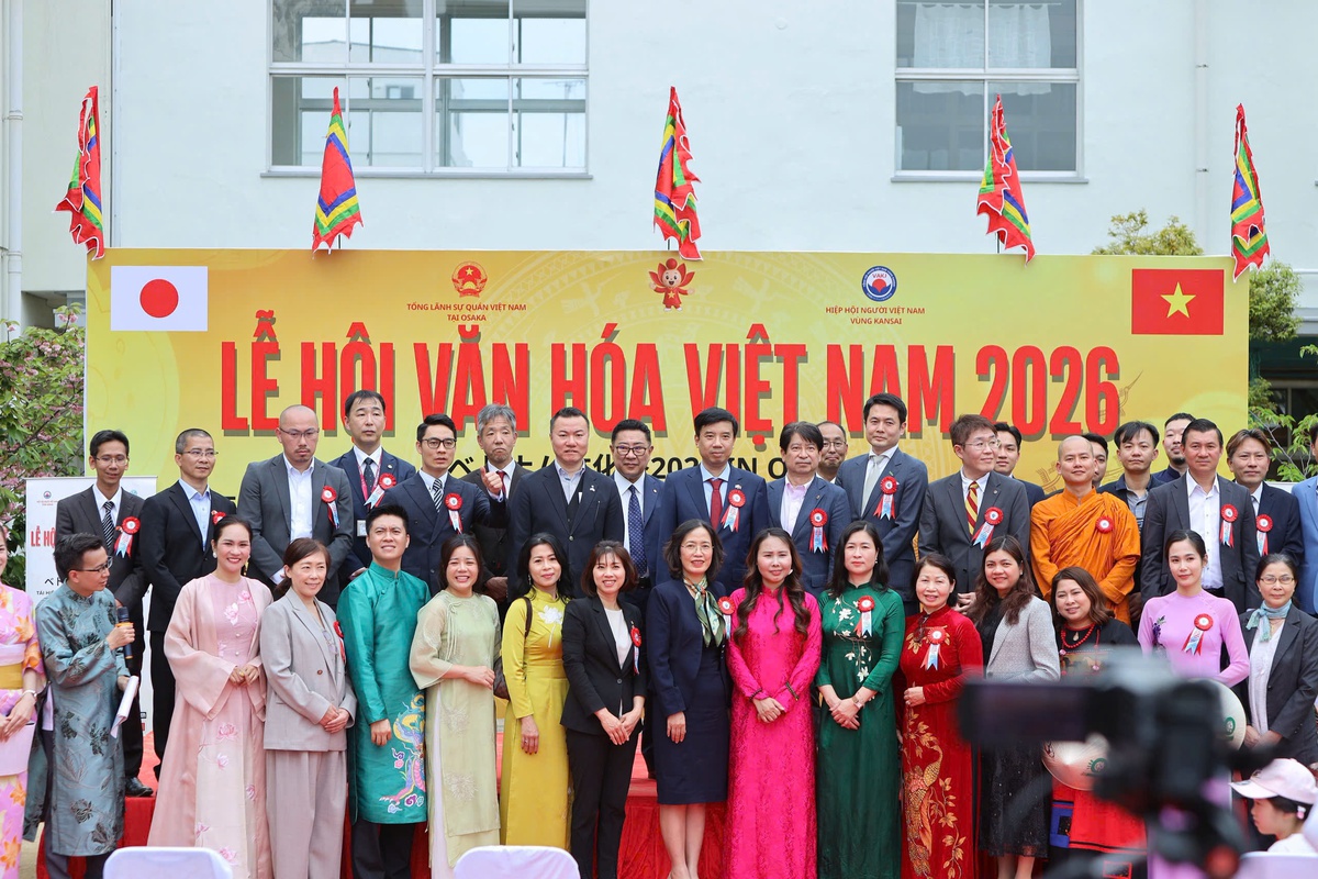 Hàng trăm người Việt tại Nhật cùng hát Quốc ca, tái hiện Lễ Giỗ Tổ Hùng Vương- Ảnh 2.