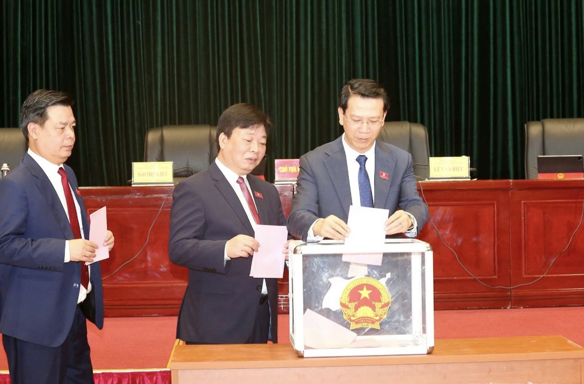 Ông Lê Văn Hiệu tiếp tục giữ chức Chủ tịch HĐND thành phố Hải Phòng- Ảnh 1.