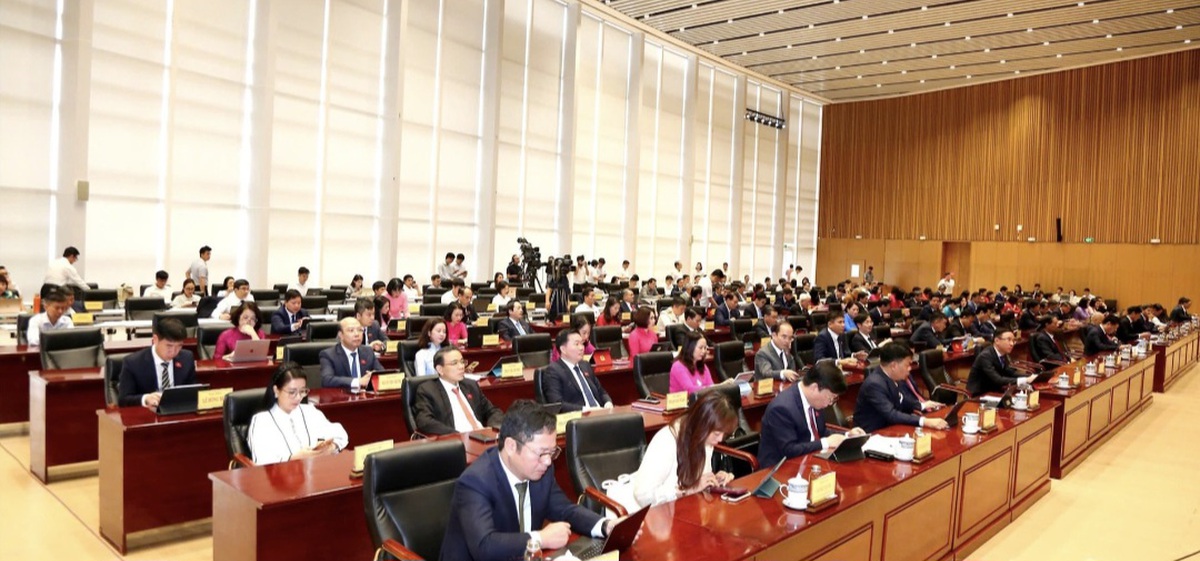 Ông Đỗ Thành Trung được bầu giữ chức Chủ tịch UBND thành phố Hải Phòng- Ảnh 1.