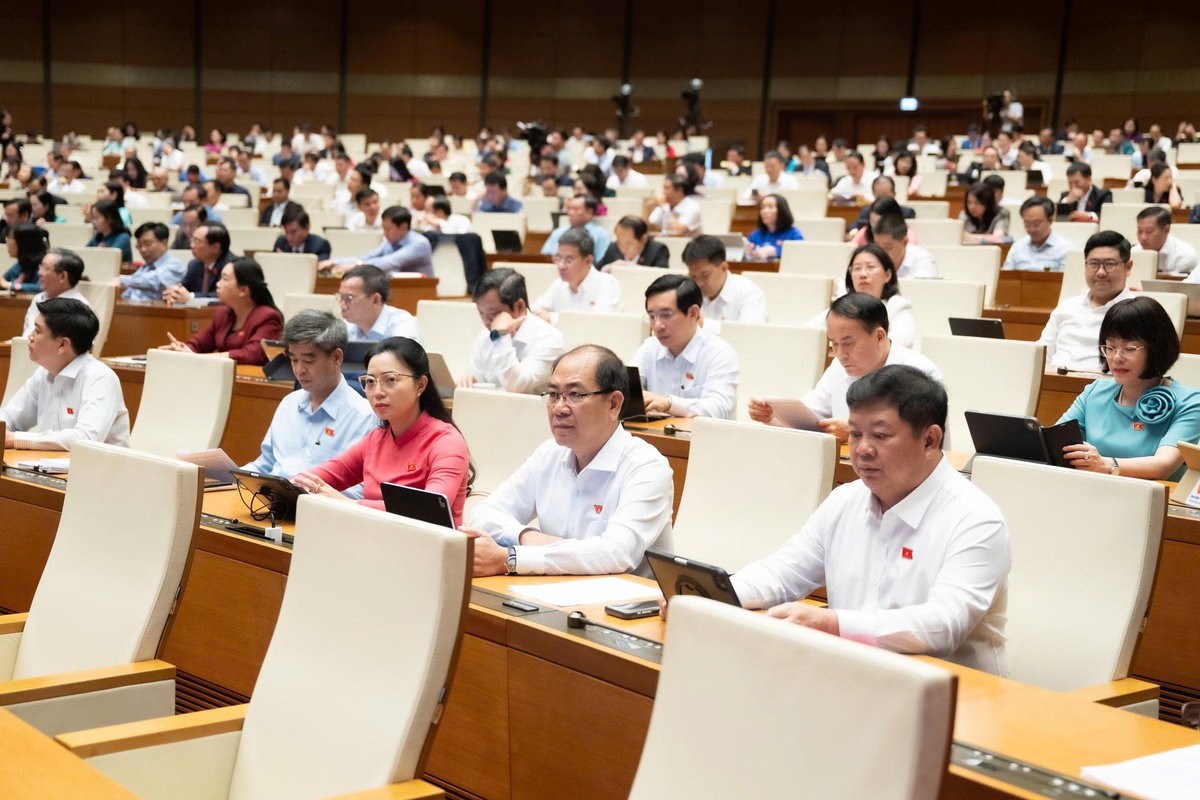 Mức sinh giảm sâu: Cần chính sách đủ mạnh để người dân "muốn sinh và dám sinh"- Ảnh 1.