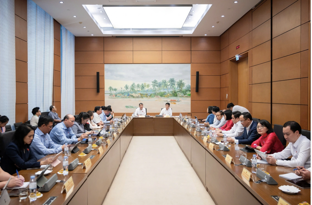 Thủ tướng: Đề xuất nâng ngưỡng chịu thuế lên 1 tỷ đồng để gỡ khó cho hộ kinh doanh- Ảnh 1.