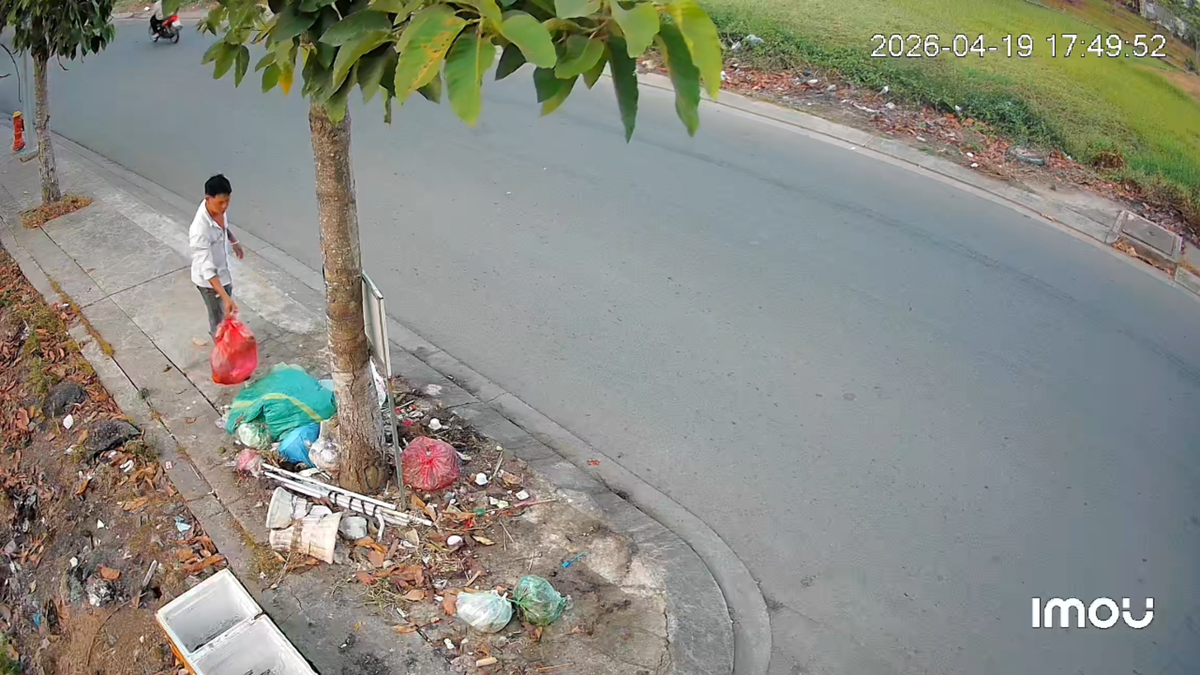 TPHCM: Trích xuất camera an ninh, liên tiếp "phạt nguội" hàng loạt trường hợp xả rác bừa bãi- Ảnh 2.