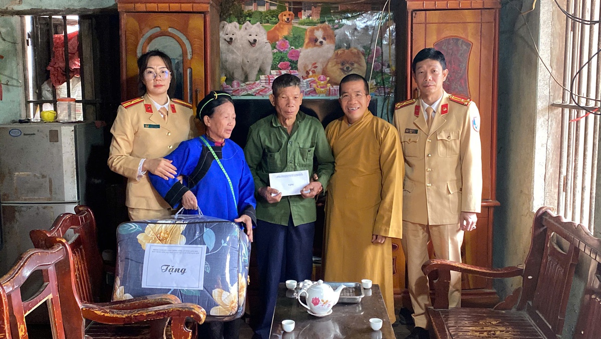 Phật tử ở Lạng Sơn kết nối nguồn lực hơn 10 tỷ đồng trợ giúp người nghèo- Ảnh 1.