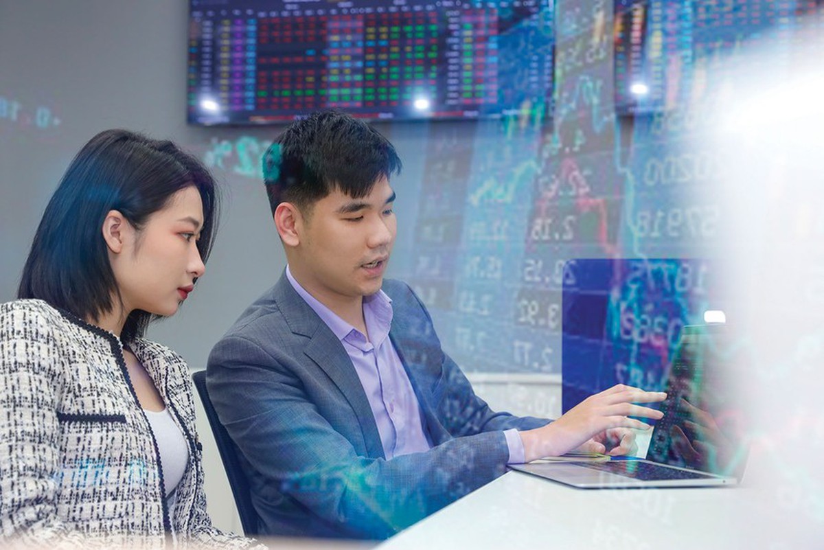 Chứng khoán ngày 23/4: Dòng tiền nội bộ và kế hoạch kinh doanh tiếp tục là tâm điểm- Ảnh 1.