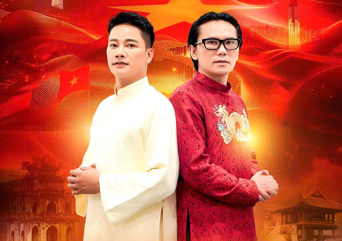 Nhạc sĩ Tú Dưa (bên phải) là người hỗ trợ ca sĩ Anh Quân Idol từ năm 2023