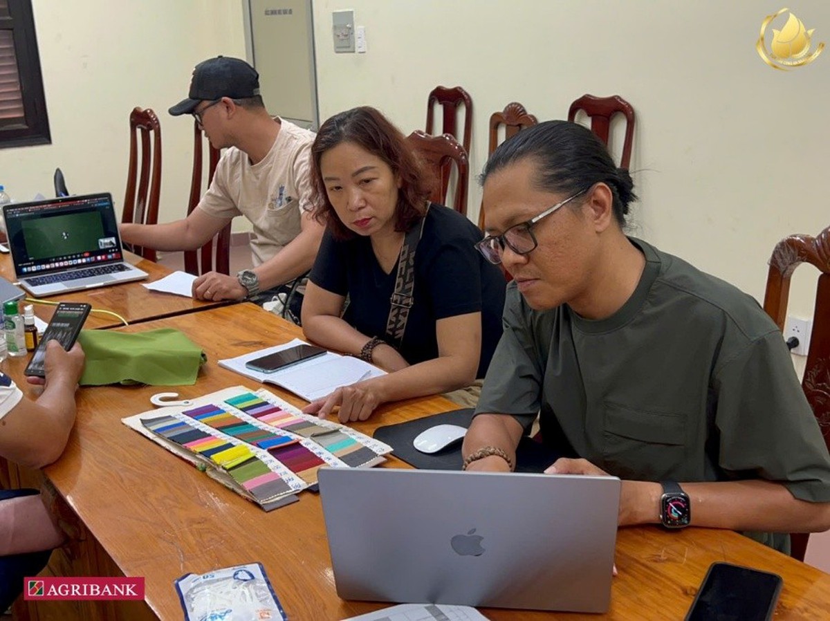 Sẵn sàng bối cảnh, phục trang cho phim truyền hình "Kế hoạch CM12"- Ảnh 1.