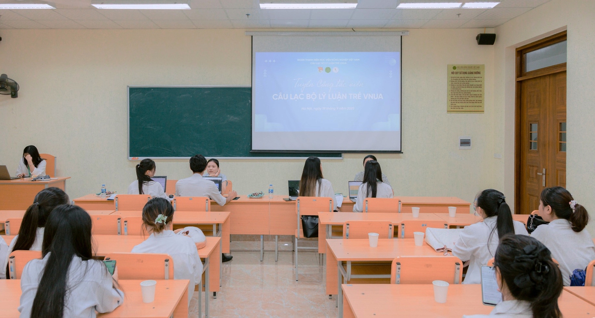 Sinh viên bức xúc vì bị "ép KPI" tham gia CLB, Học viện Nông nghiệp Việt Nam lên tiếng- Ảnh 2.