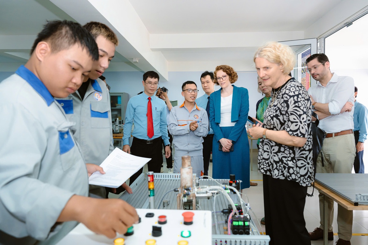 Đức hỗ trợ phục hồi công tác đào tạo nghề chất lượng cao ở miền Trung Việt Nam sau bão- Ảnh 1.