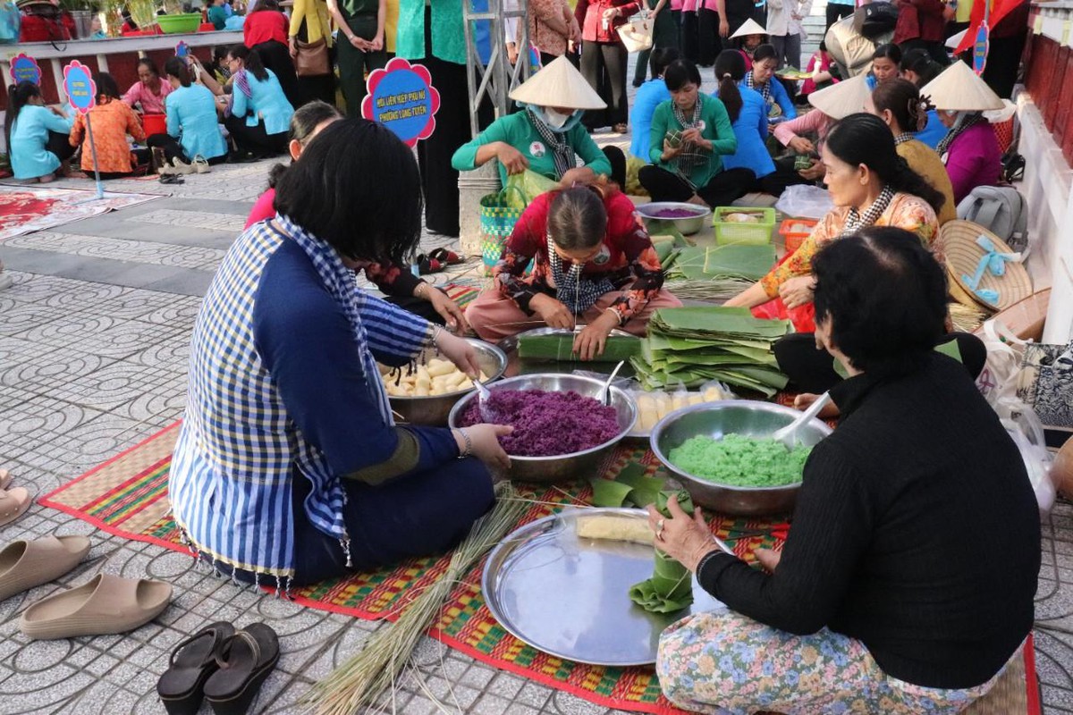 Cần Thơ: Sôi nổi Hội thi gói, nấu và trưng bày bánh chưng, bánh tét- Ảnh 20.