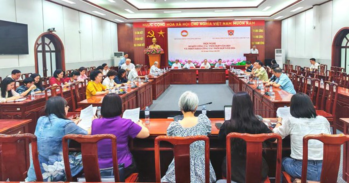 UBTƯ MTTQ Việt Nam tổ chức Hội nghị Sơ kết công tác phối hợp năm 2025 với Ủy ban Đoàn kết Công giáo Việt Nam- Ảnh 2.