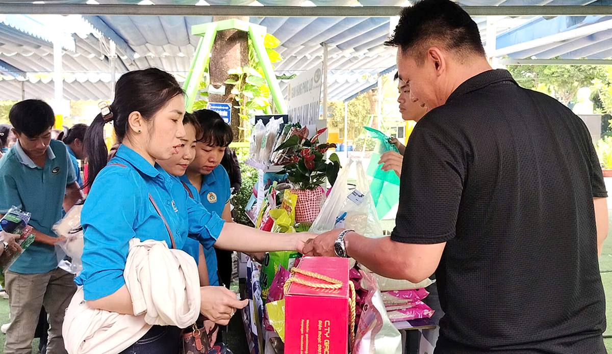 Tháng Công nhân tại TPHCM: "Bếp ấm nghĩa tình" mang giá trị an sinh thiết thực cho người lao động- Ảnh 6.