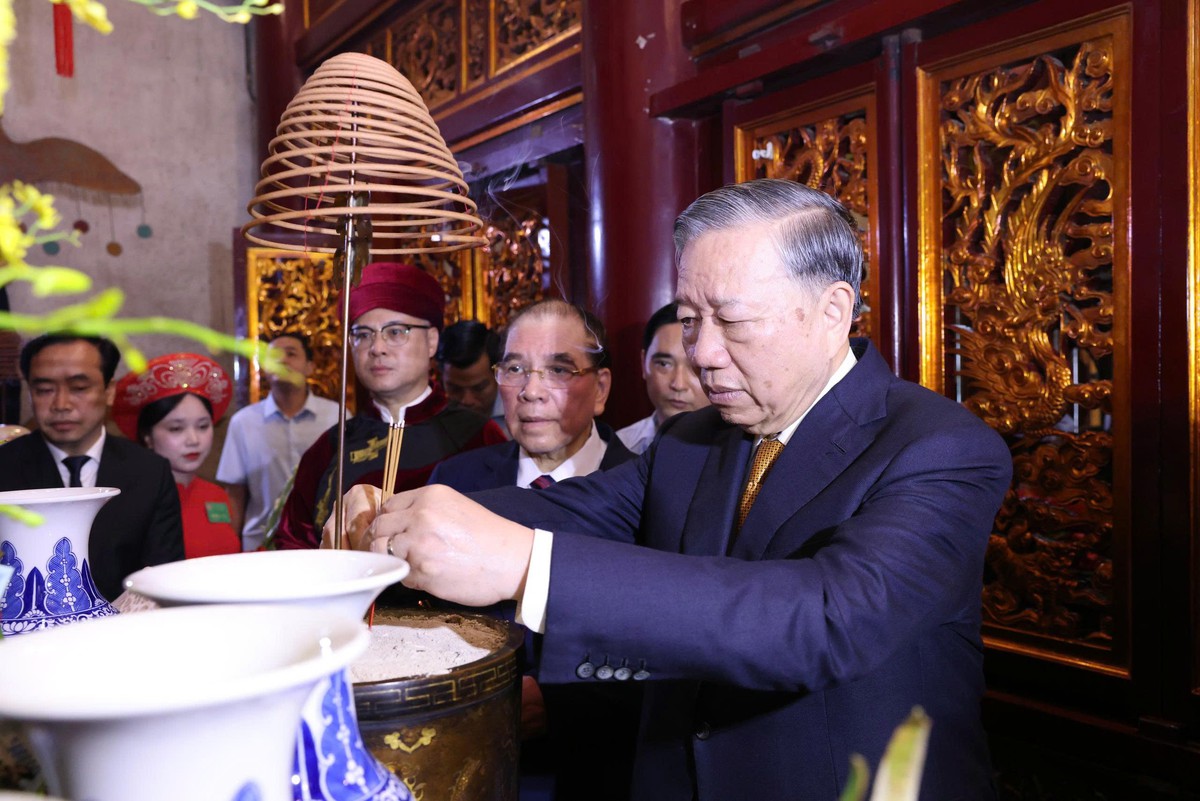 Tổng Bí thư, Chủ tịch nước Tô Lâm dâng hương Giỗ Tổ Hùng Vương- Ảnh 3.