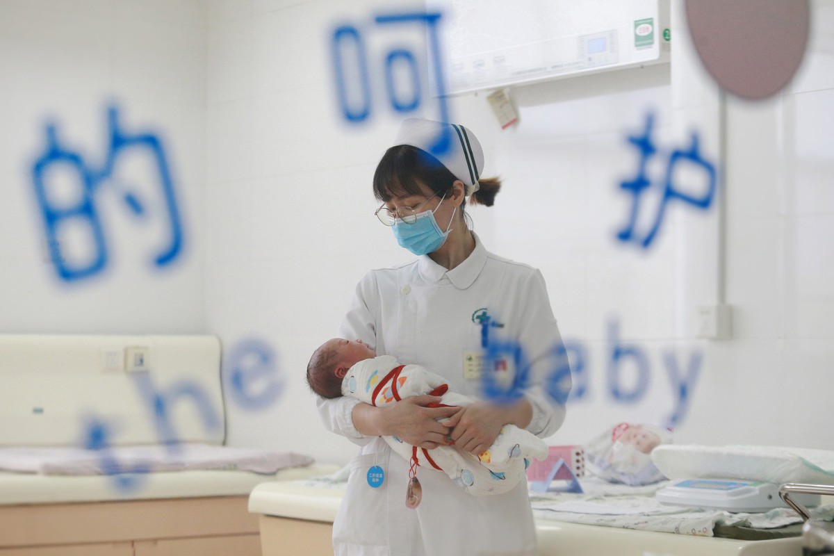 Ngành sản khoa Trung Quốc: Những ngã rẽ sau "cơn lốc" sụt giảm tỷ lệ sinh- Ảnh 2.