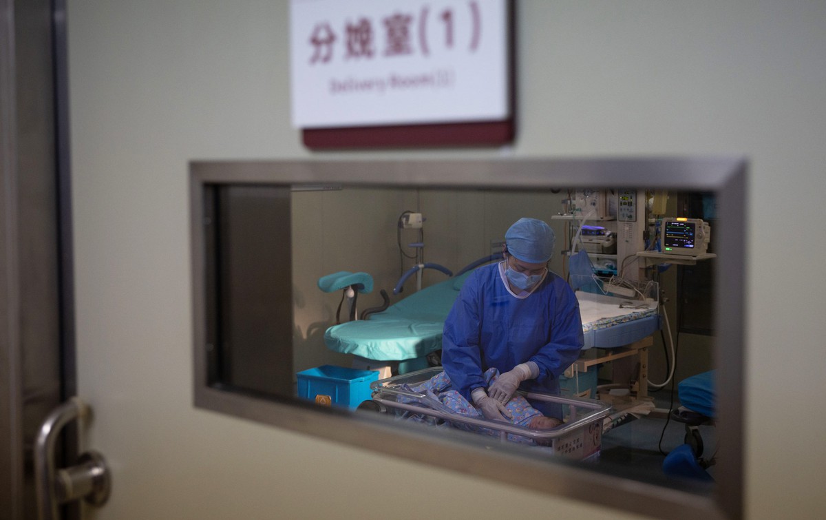 Ngành sản khoa Trung Quốc: Những ngã rẽ sau "cơn lốc" sụt giảm tỷ lệ sinh- Ảnh 1.