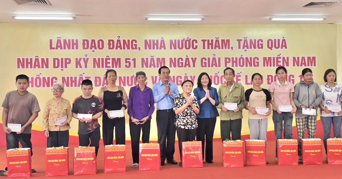 Chủ tịch UBTƯ MTTQ Việt Nam thăm, tặng quà gia đình chính sách và người lao động tại Thanh Hóa- Ảnh 2.