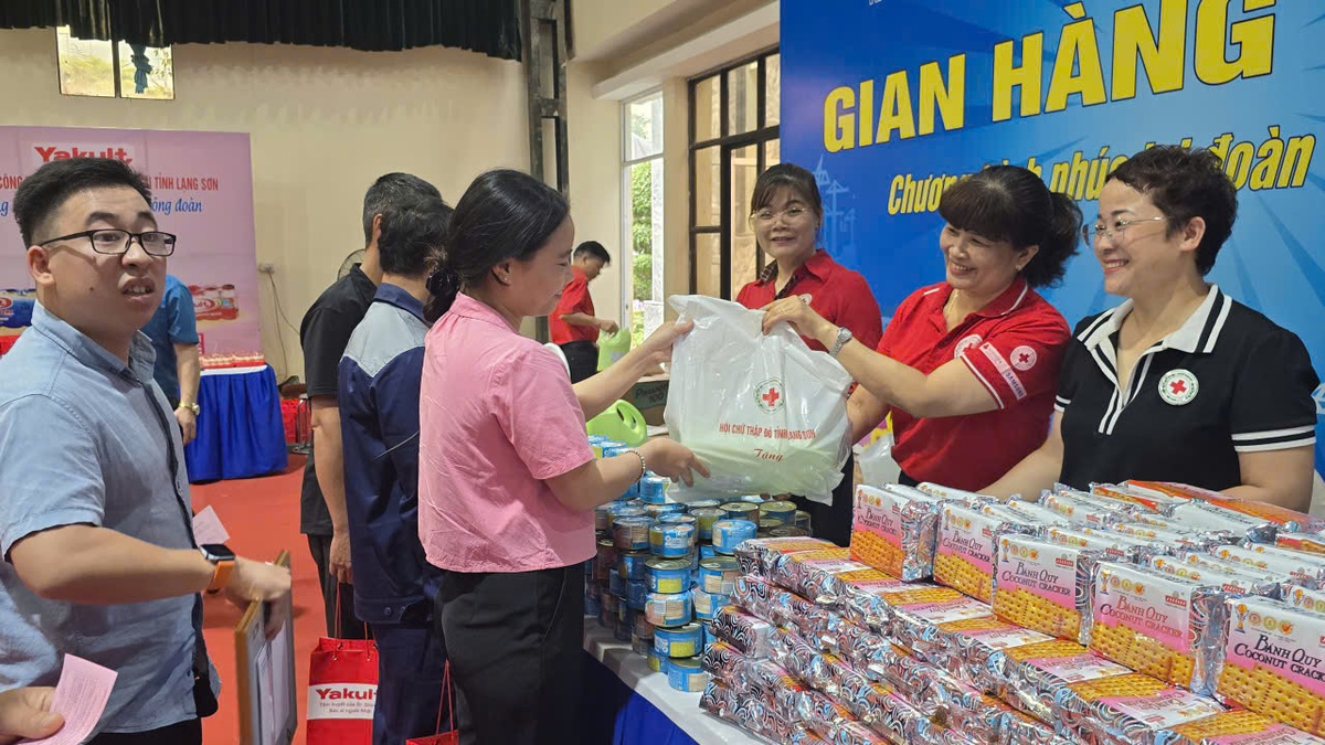 Đa dạng hoạt động hỗ trợ người lao động trong Tháng Công nhân ở Lạng Sơn- Ảnh 4.