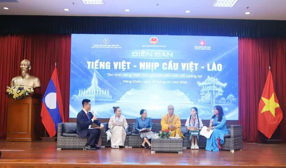 Phiên tọa đàm về thực trạng dạy và học tiếng Việt, các mô hình hiệu quả và vai trò của tiếng Việt trong việc củng cố khối đại đoàn kết toàn dân tộc. (Ảnh: Xuân Tú/TTXVN)