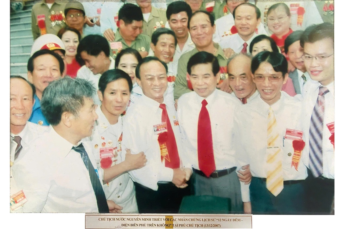 Người bền bỉ xây dựng "địa chỉ đỏ" giáo dục truyền thống thế hệ trẻ- Ảnh 2.