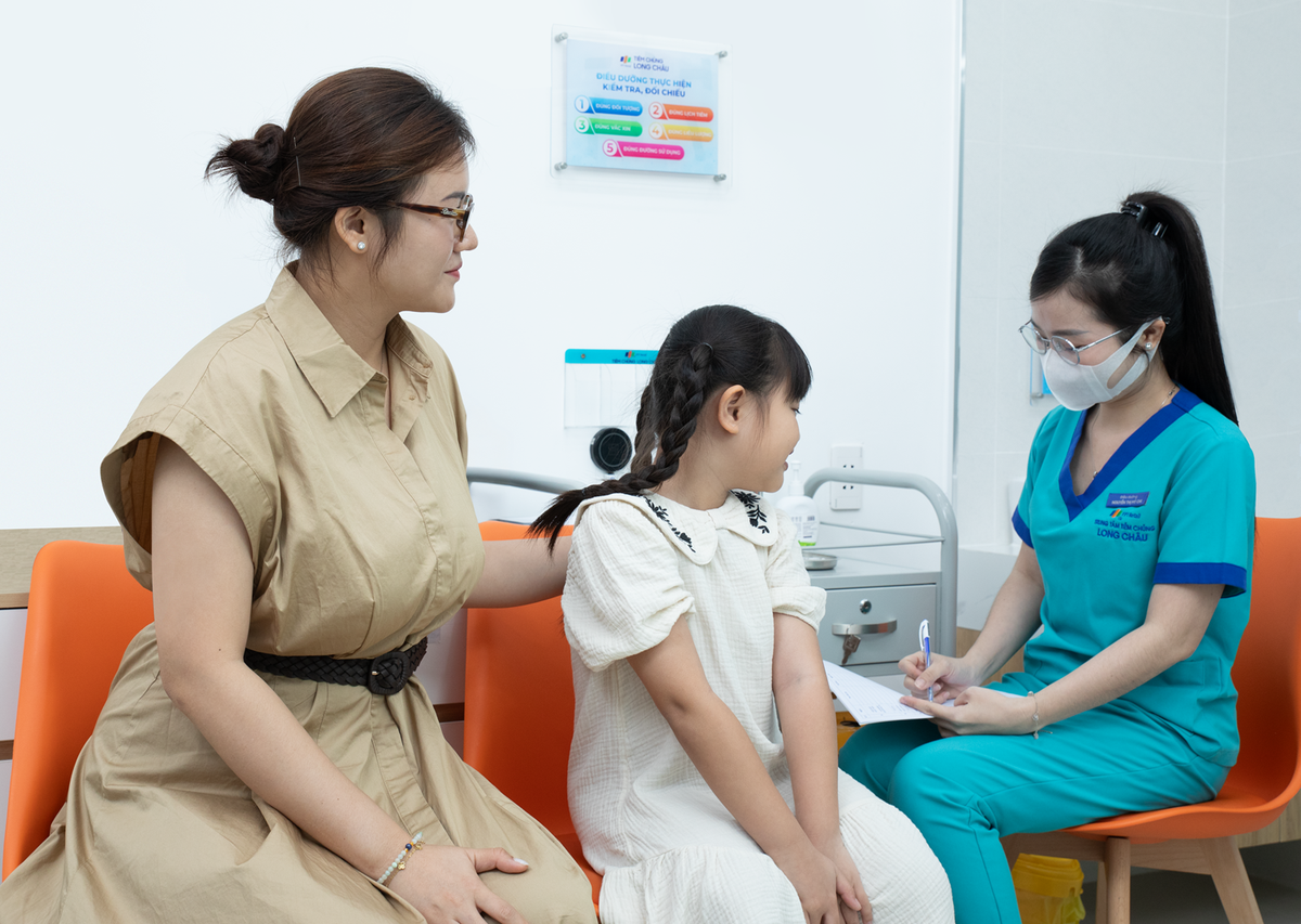 Tay chân miệng, sốt xuất huyết, não mô cầu liên tục đe dọa trẻ nhỏ: Cảnh báo nguy cơ "dịch chồng dịch"- Ảnh 2.