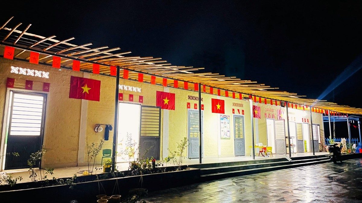 "Ánh sáng số" trong những lớp học vùng cao- Ảnh 2.