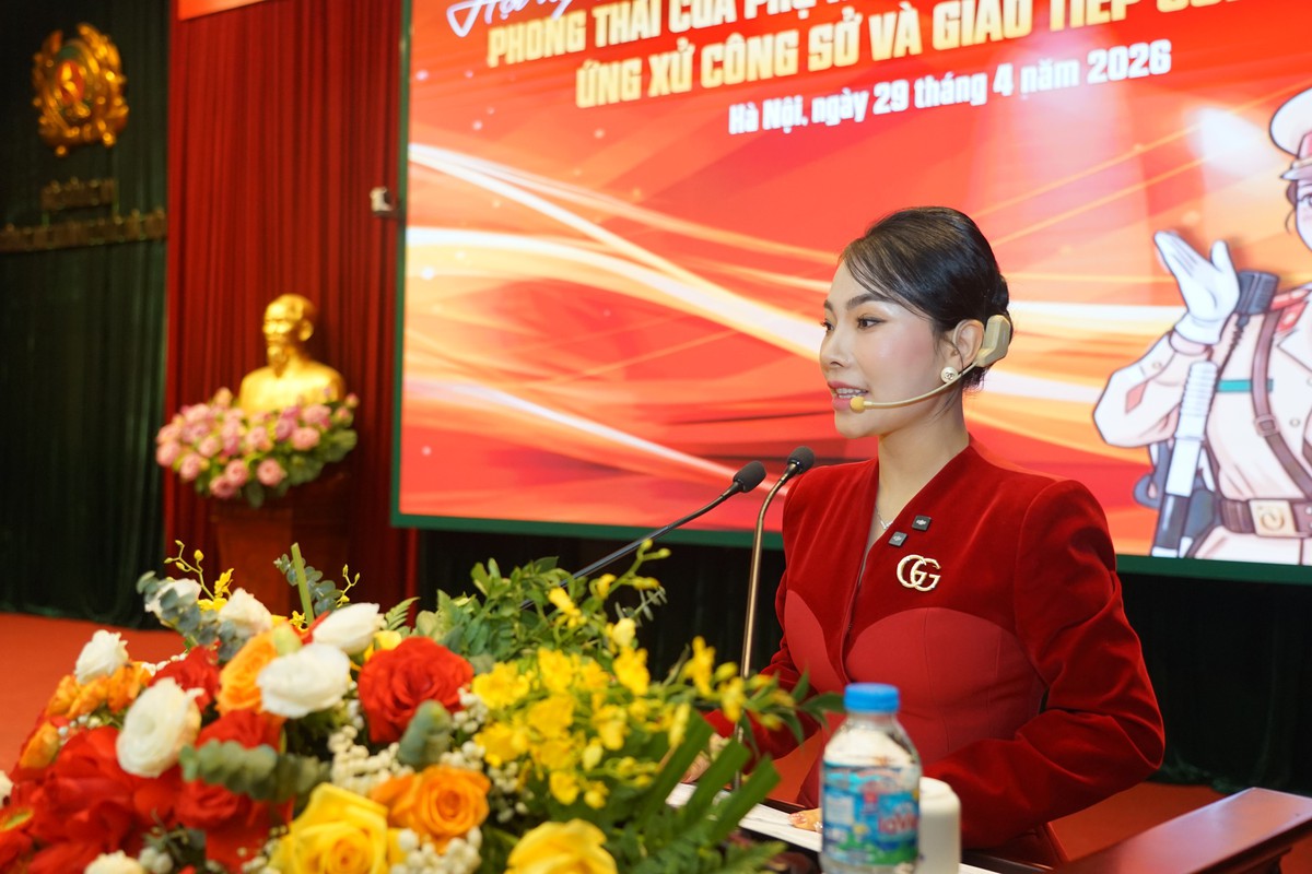 Nâng tầm phong thái, lan tỏa hình ảnh đẹp của nữ cán bộ, chiến sĩ Công an Thủ đô- Ảnh 3.