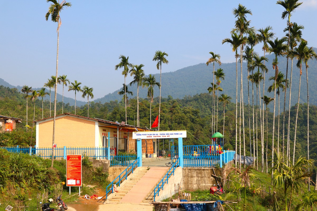 "Ánh sáng số" trong những lớp học vùng cao- Ảnh 3.