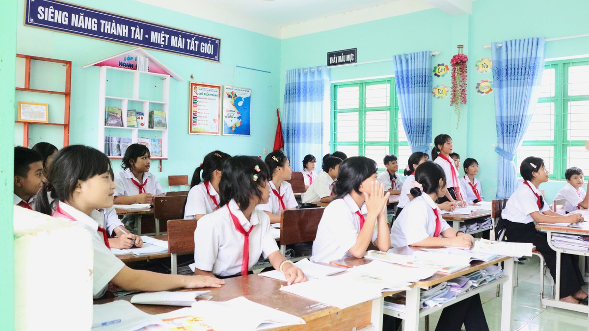 "Ánh sáng số" trong những lớp học vùng cao- Ảnh 8.