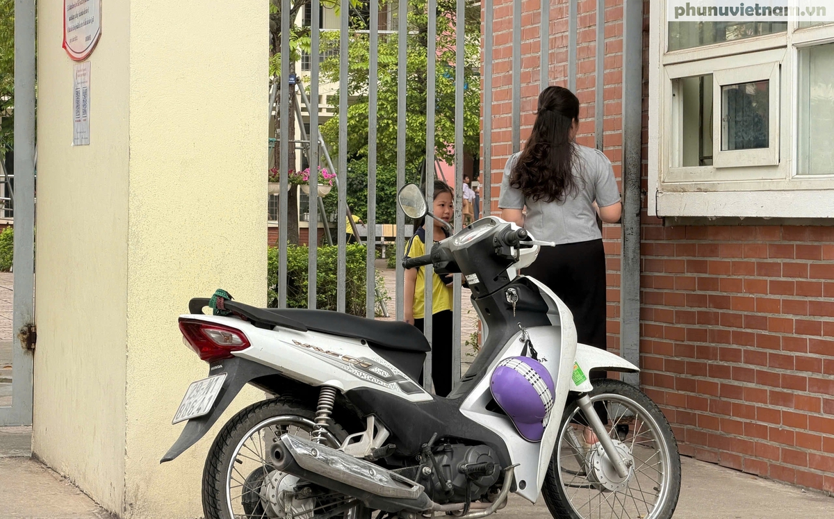 Cận cảnh bữa ăn bán trú của học sinh Hà Nội sau vụ 300 tấn thịt lợn bệnh- Ảnh 15.