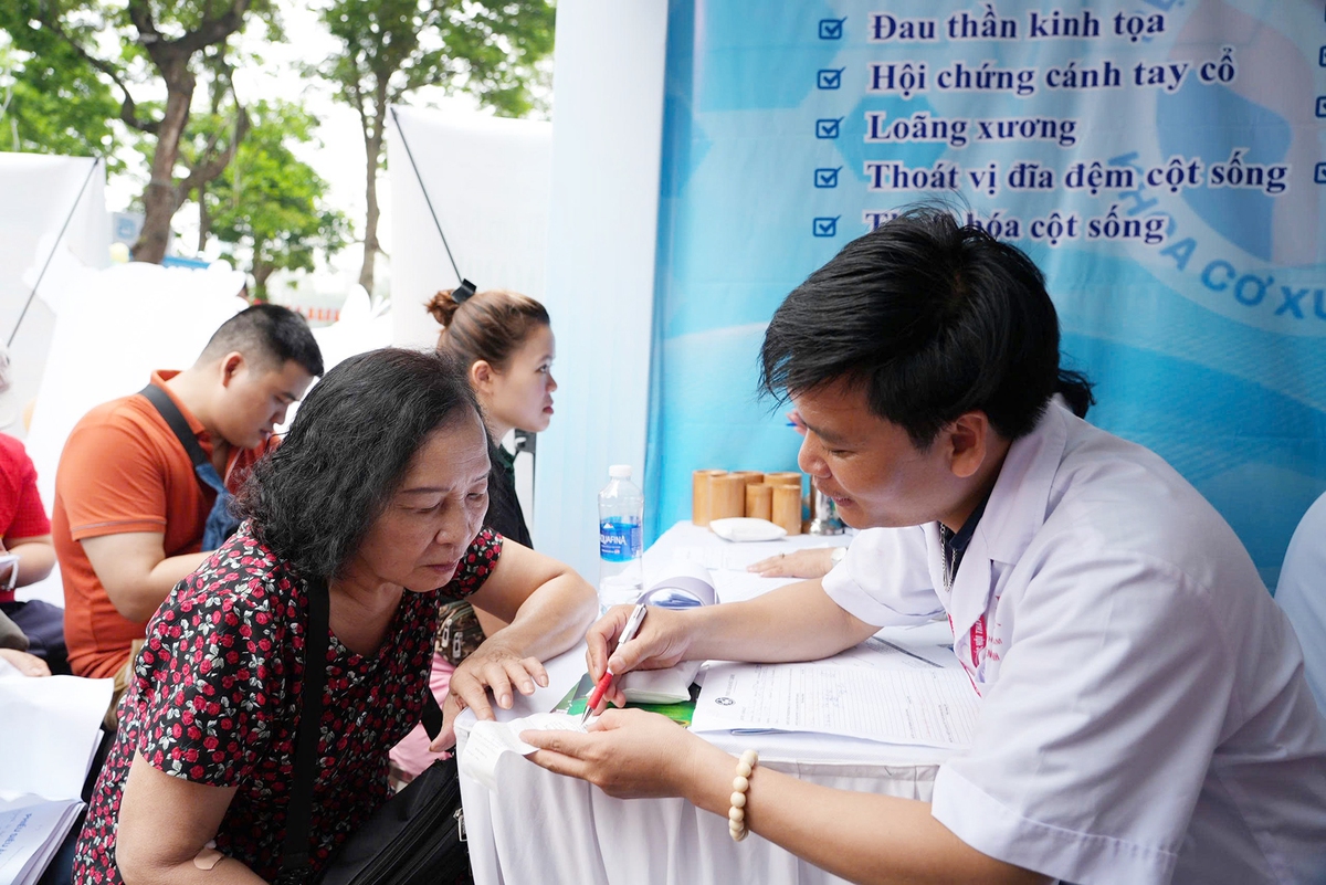 Phát huy vai trò của y học cổ truyền trong chăm sóc sức khỏe Nhân dân- Ảnh 2.