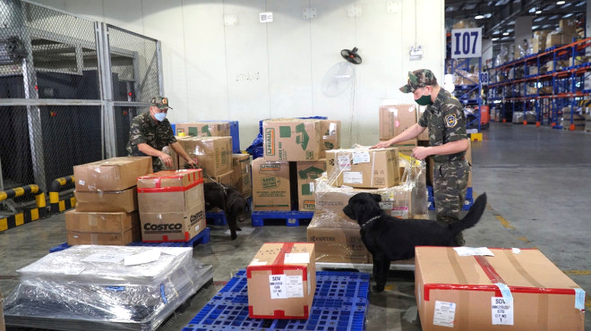 Lợi dụng mạng xã hội để buôn lậu, hàng giả với những phương thức tinh vi- Ảnh 1.