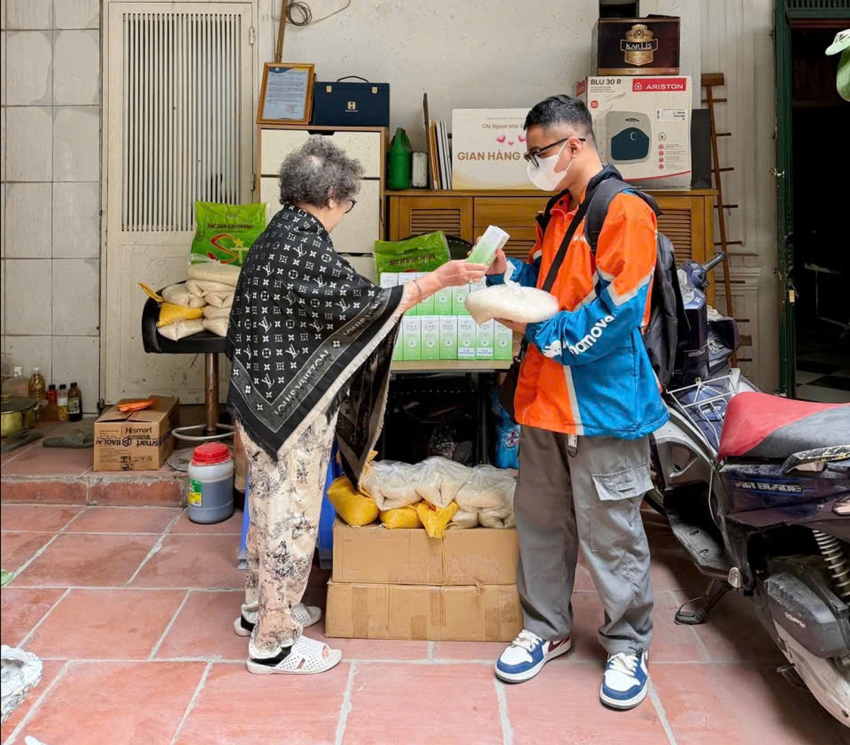 Người phụ nữ gần 20 năm duy trì "Gian hàng 0 đồng"- Ảnh 3.