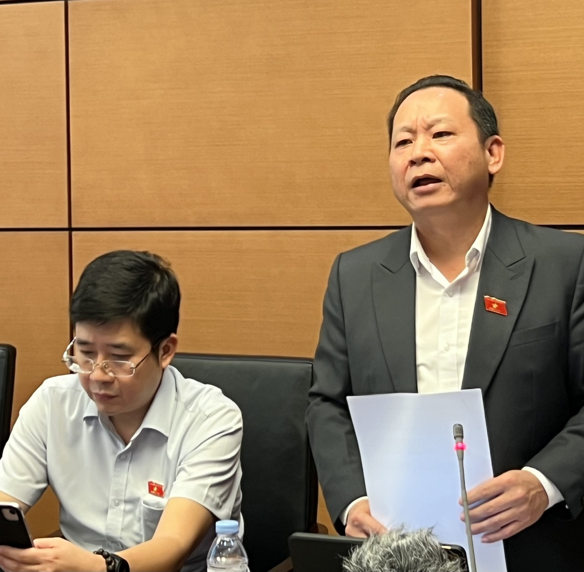 Đại biểu Quốc hội quan ngại việc lợi dụng không gian mạng trong hoạt động tín ngưỡng, tôn giáo- Ảnh 3.