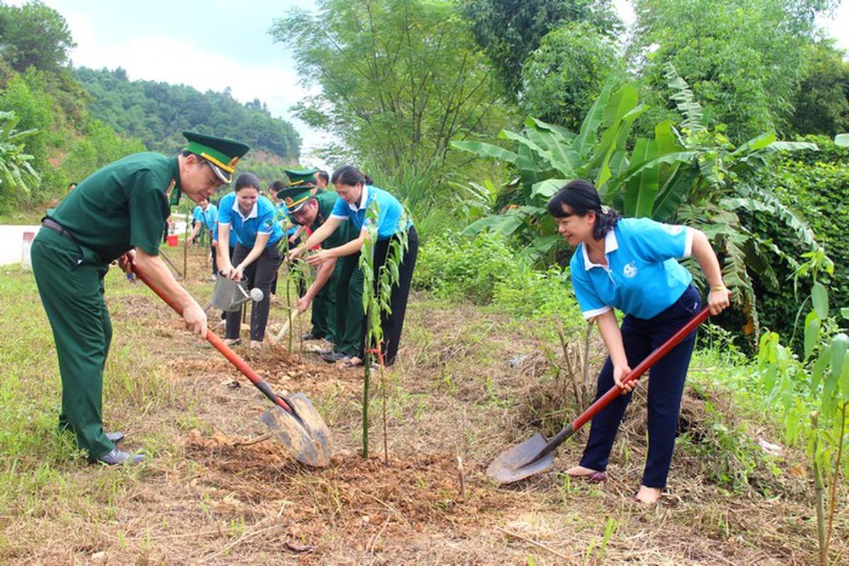 Phát huy sức mạnh "thế trận lòng dân" ở khu vực biên giới- Ảnh 1.