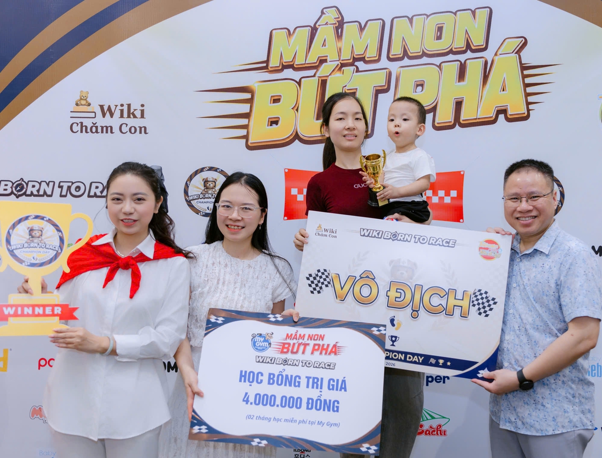 "Nhà vô địch" nhận giải thưởng "Nhà vô địch" nhận giải thưởng