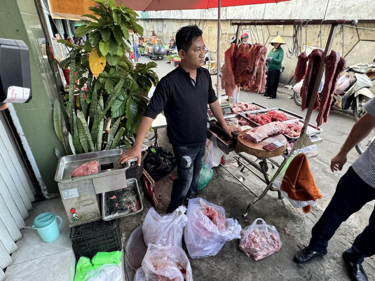 2 người bị bắt vì tội làm thịt bò giả chứa hóa chất độc hại- Ảnh 2. 2 người bị bắt vì tội làm thịt bò giả chứa hóa chất độc hại- Ảnh 2.