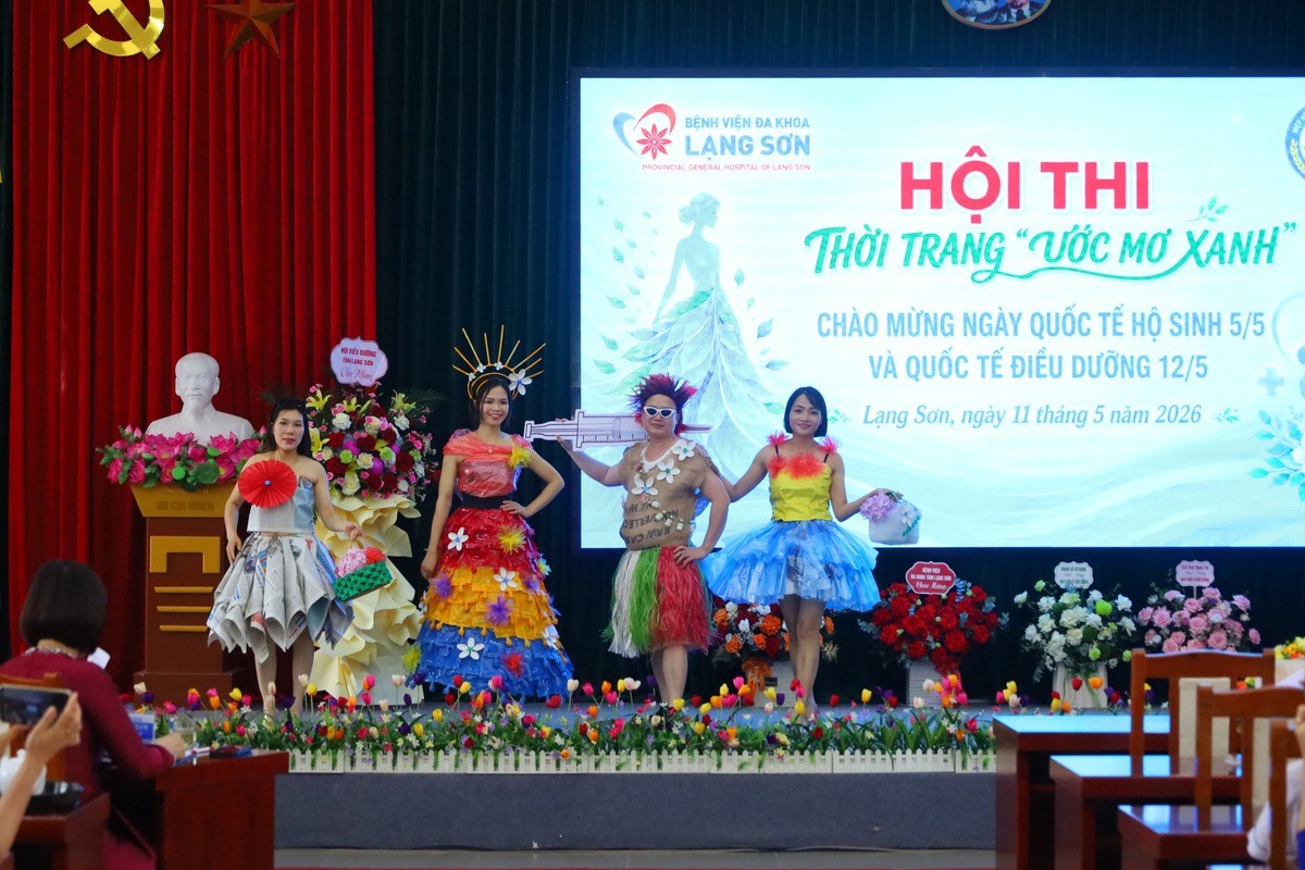 Hơn 70 nữ điều dưỡng thi trình diễn thời trang- Ảnh 3.