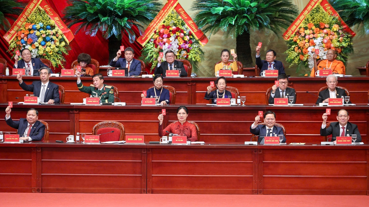 23,4% Ủy viên tham gia Ủy ban Trung ương Mặt trận Tổ quốc Việt Nam khóa XI là nữ - Ảnh 2.
