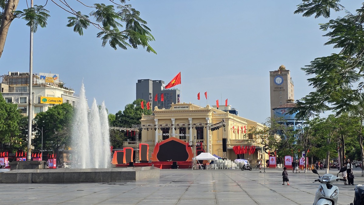 Hải Phòng: Bản hùng ca quyết thắng, tự hào vươn mình đi lên- Ảnh 1.