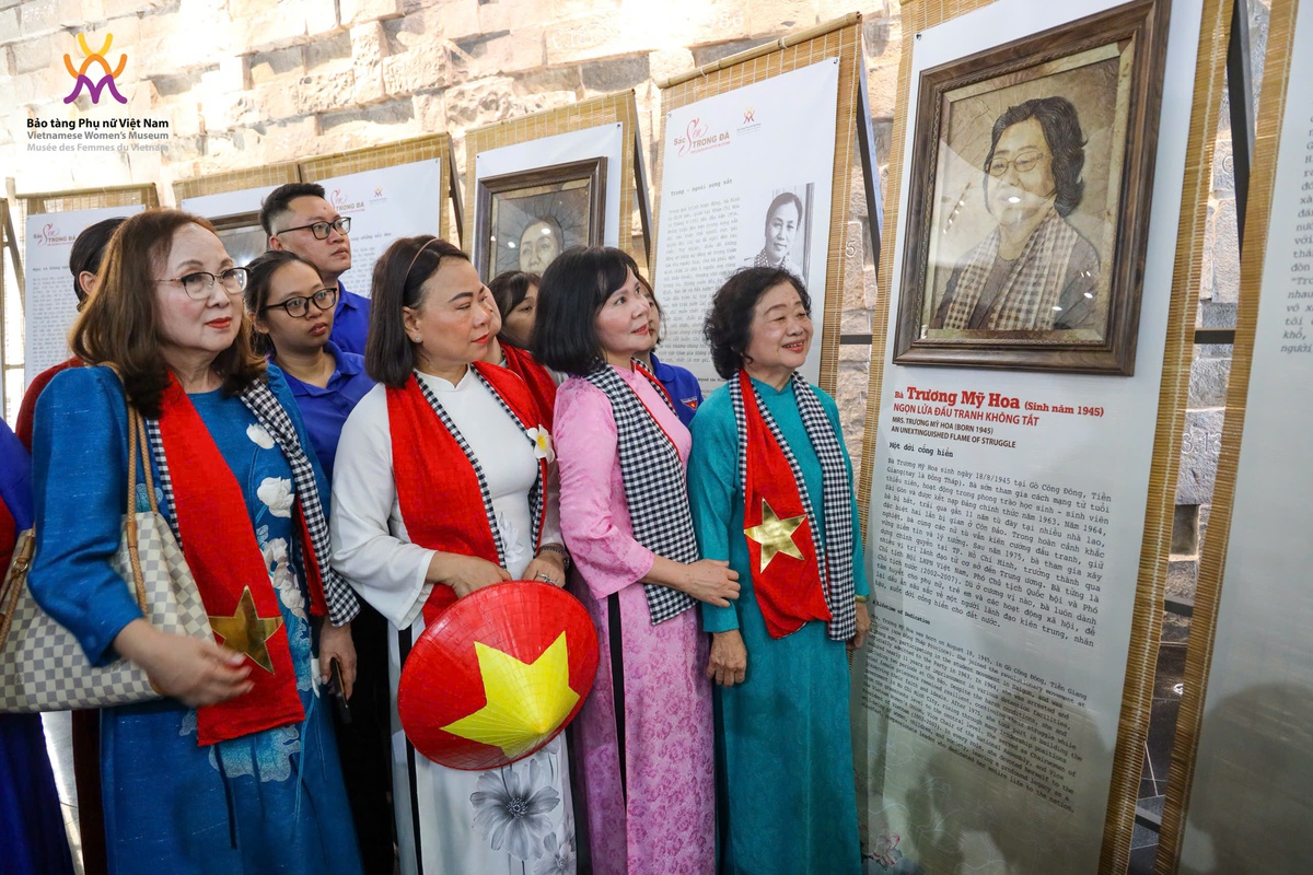 Triển lãm "Sen trong đá" tại Côn Đảo tôn vinh vẻ đẹp kiên trung của các nữ tù chính trị- Ảnh 6.