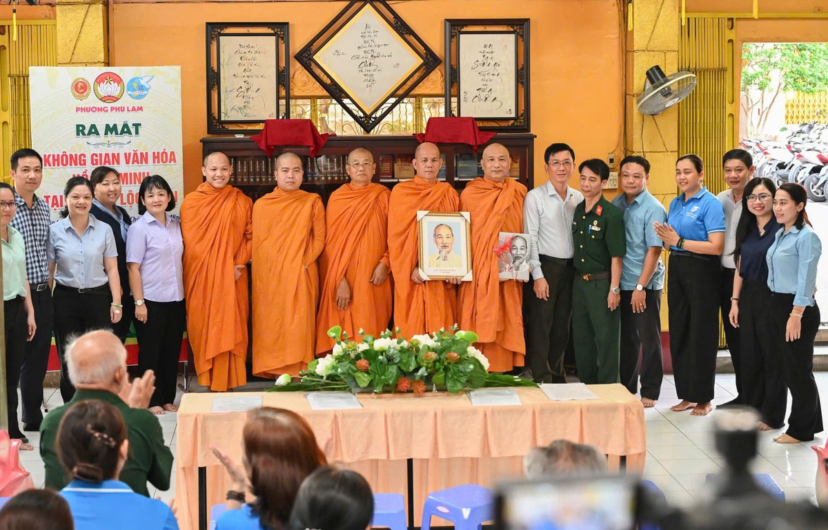Phụ nữ TPHCM "viết những câu chuyện đẹp" mừng sinh nhật Bác- Ảnh 4.