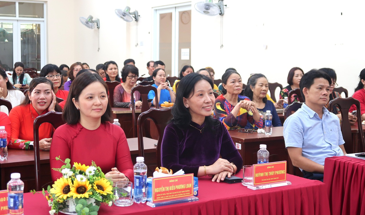 Ứng dụng công nghệ, phụ nữ Phú Thuận lan tỏa "Không gian văn hóa Hồ Chí Minh"- Ảnh 1.