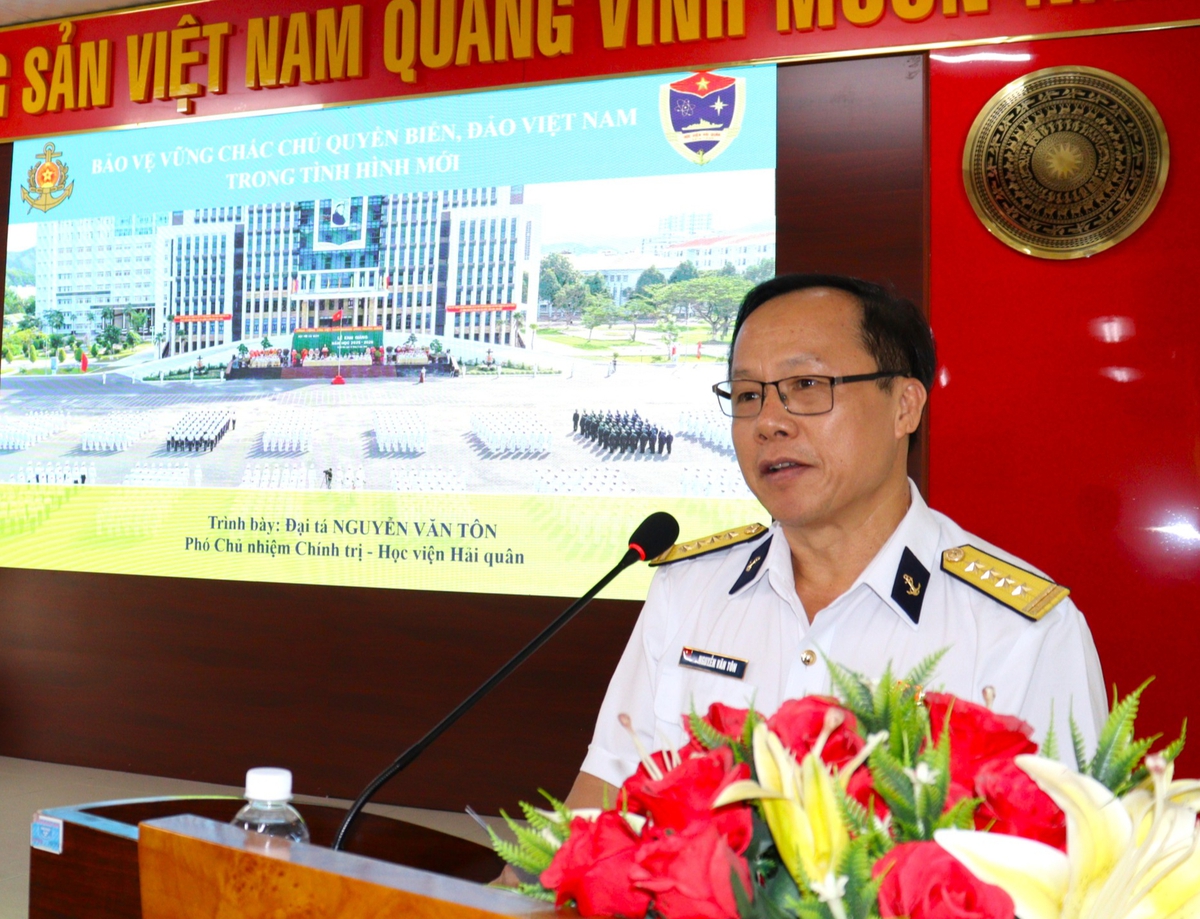 Tuyên truyền về biển, đảo đến cán bộ Hội LHPN phường Nha Trang- Ảnh 1.