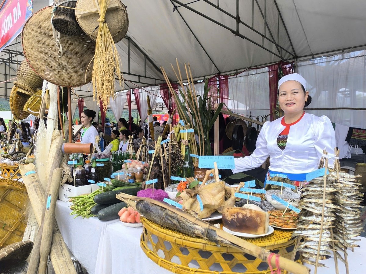 Chùm ảnh: Mục sở thị đồng bào Mường trổ tài đánh bắt cá suối- Ảnh 7. Chùm ảnh: Mục sở thị đồng bào Mường trổ tài đánh bắt cá suối- Ảnh 7.