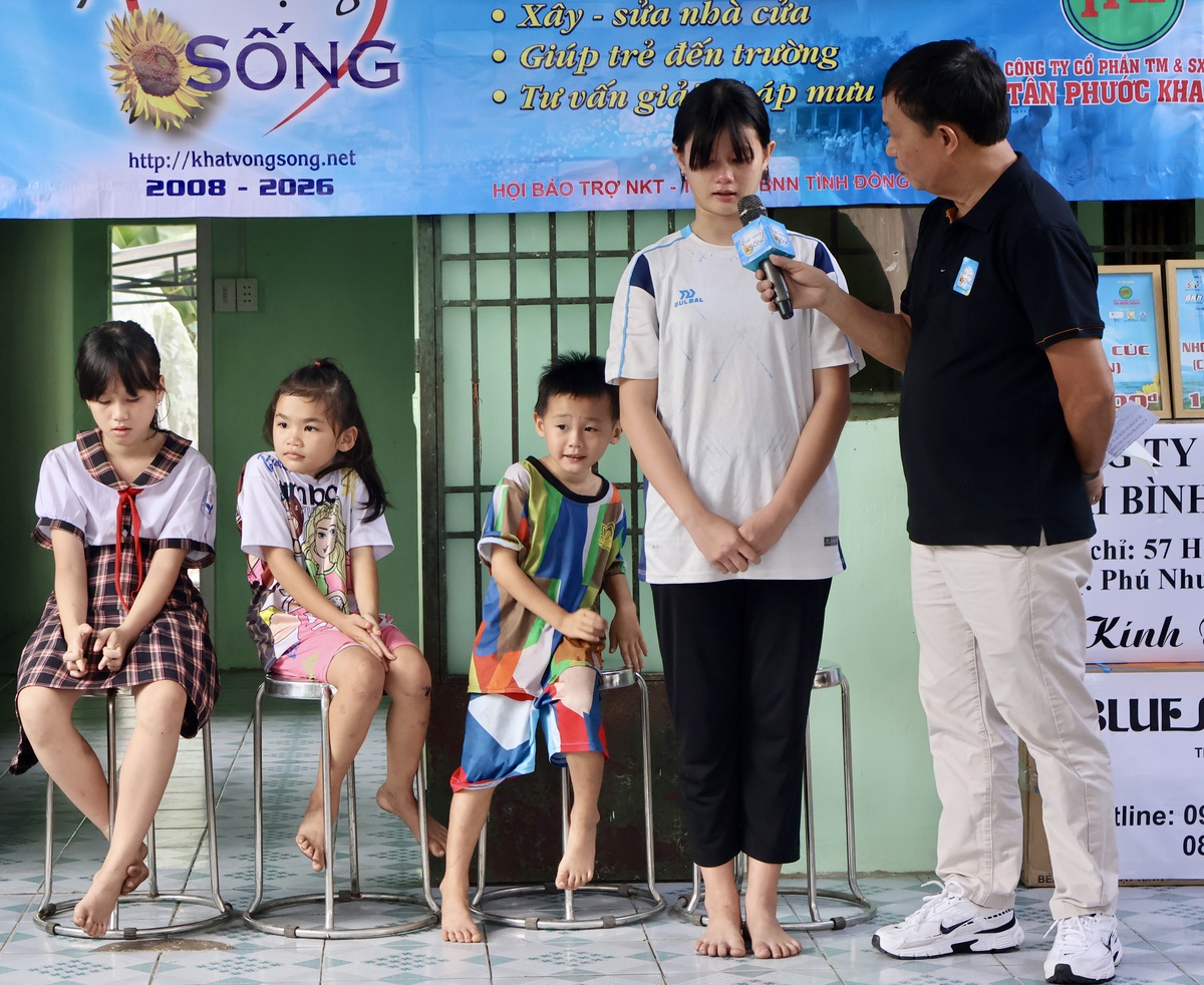 Con đường nào cho 4 đứa trẻ tội nghiệp- Ảnh 1. Con đường nào cho 4 đứa trẻ tội nghiệp- Ảnh 1.