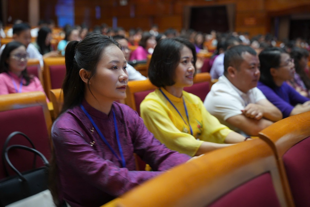 Cuộc đua tài của hơn 100 giáo viên chủ nhiệm lớp giỏi xứ Lạng- Ảnh 2.