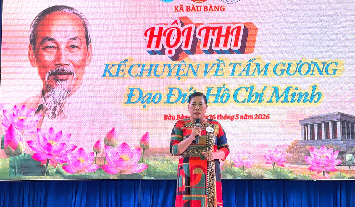 TPHCM: Phụ nữ xã Bàu Bàng thi cắm hoa mừng sinh nhật Bác- Ảnh 5. TPHCM: Phụ nữ xã Bàu Bàng thi cắm hoa mừng sinh nhật Bác- Ảnh 5.