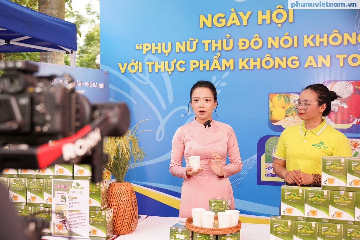 Sôi nổi, thiết thực Ngày hội "Phụ nữ Thủ đô nói Không với thực phẩm không an toàn" năm 2026- Ảnh 8.