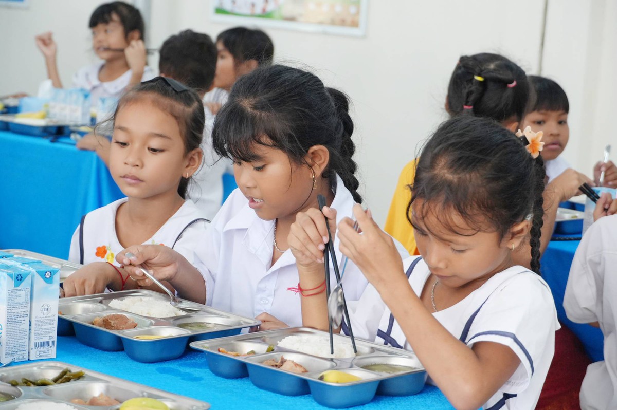Tập đoàn TH đồng hành triển khai chương trình “Bữa ăn dinh dưỡng học đường” năm học 2026-2027- Ảnh 1.