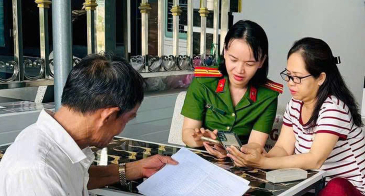 2 nữ cán bộ Công an cơ sở thầm lặng cống hiến vì bình yên cuộc sống- Ảnh 2.